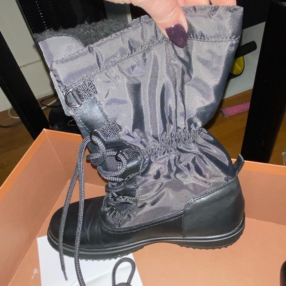 Coach women’s boots size 7 - Picture 6 of 7